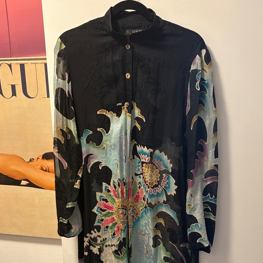 Citron 100% Silk Black and Multicolor Floral Buttoned Style Kimono.